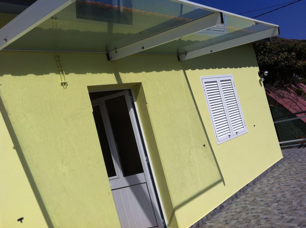 House On The Beach Machico  Værelse billede